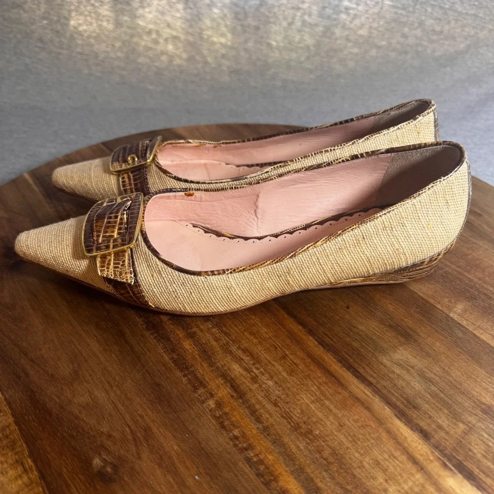 J Vincent Twiggy Tan Raffia Croc Embossed Leather Buckle Wedge Pumps 6M Brazil